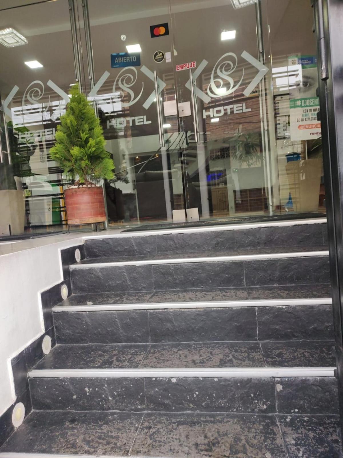 Hotel Confort Sweet Pasto Bagian luar foto